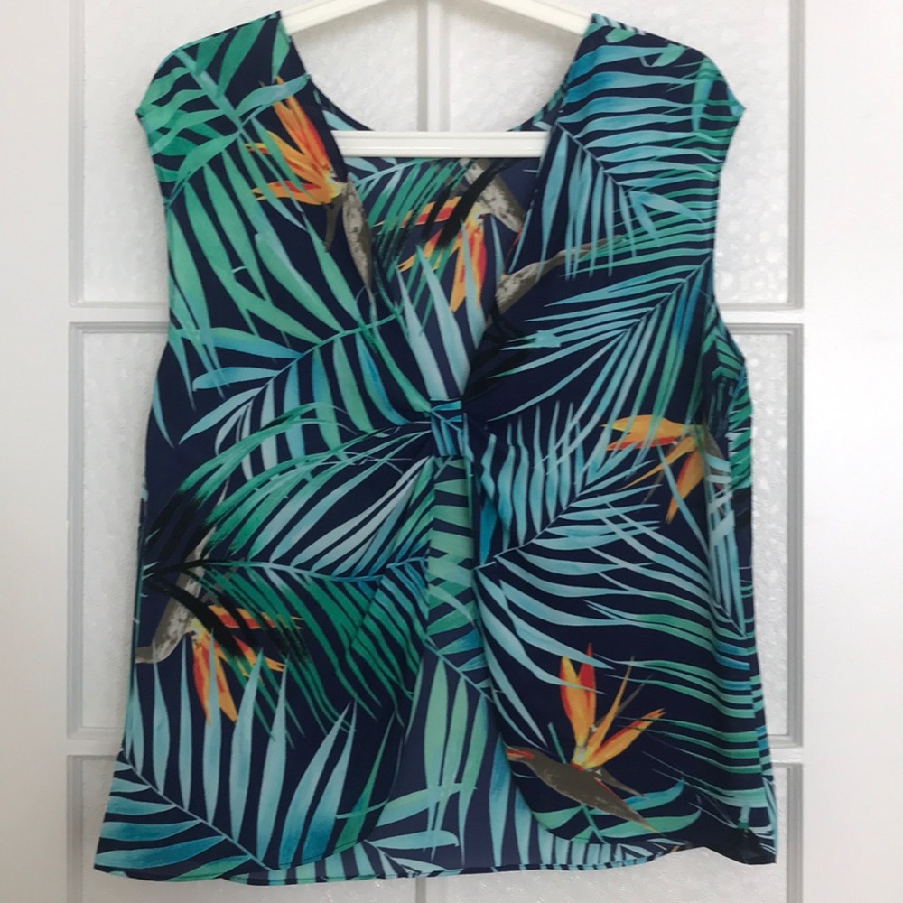 Express Top - Picture 2 of 4